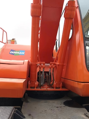 DOOSA DH140W-7 Escavatore usato con pompa idraulica Parker Velocità nominale 4,2 km/h