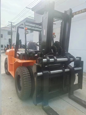 Migliora l'efficienza del tuo magazzino con il carrello elevatore HANGCH R100 e la lunghezza della forcella di 1220 mm