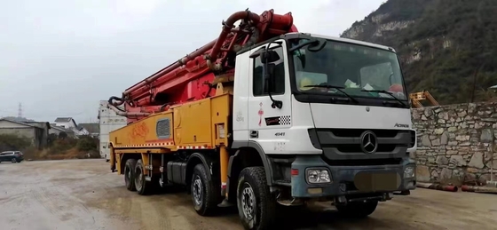 37M Camione pompa calcestruzzo con telaio Benzz Vol HOWO Camione tipper 25t 40t 6x4 8x4 Tipo