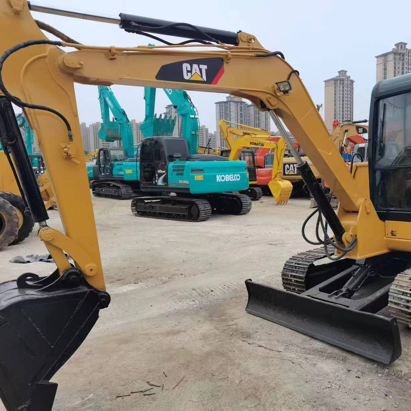Escavatore usato CAT 305.5 306 con capacità di secchio di 0,31 m3 e peso della macchina di 6000 KG