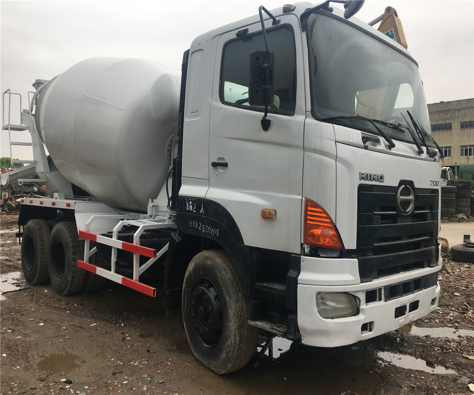 Camionetto per miscelazione di calcestruzzo HINO 700 usato con 24120*9940*17190mm di dimensione a prezzi accessibili
